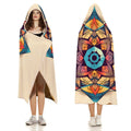 Manta con capucha geométrica
