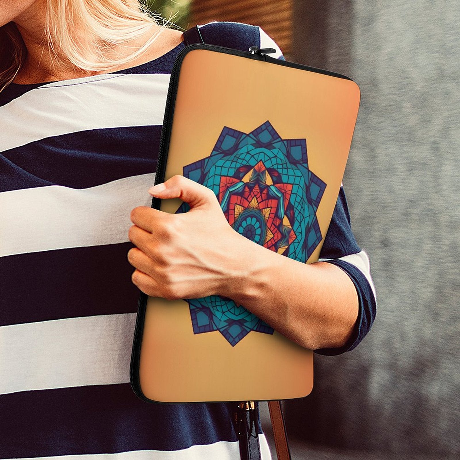 Funda geométrica para portátil